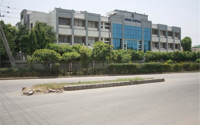 Kumar Printers, one of the first printing facilities to set shop in Manesar, deals in paper and board packaging and has presses from Heidelberg and post-press equipment from Bobst