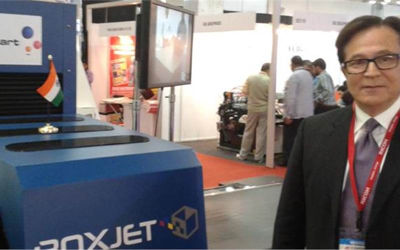 Bob Bobertz of Xaar at Macart&#8217;s Boxjet launch