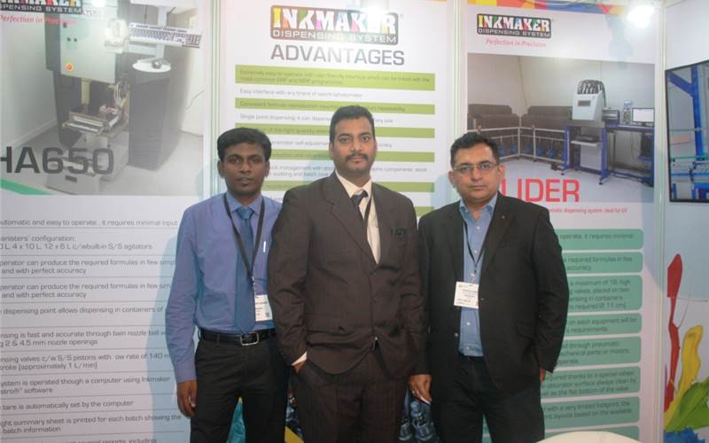 Sashi Kumar Nair with his team at Labelexpo India 2016