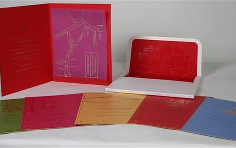 The wedding card for the granddaughter of the Maharaja of Jammu & Kashmir for the client Benchmark Graphics was screen-printed on various papers from Sona Papers, and featured finishing such as die-cutting, foiling, edge gilding, tone on tiny printing, UV by screen, metal prototyping and so on. The print run was 800
