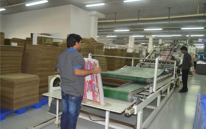 The shopfloor boasts of two German H&S / Kohmann liner and window patching machines, with capabilities of wide window film application (three sides) which is one of the USP’s of Vijayshri