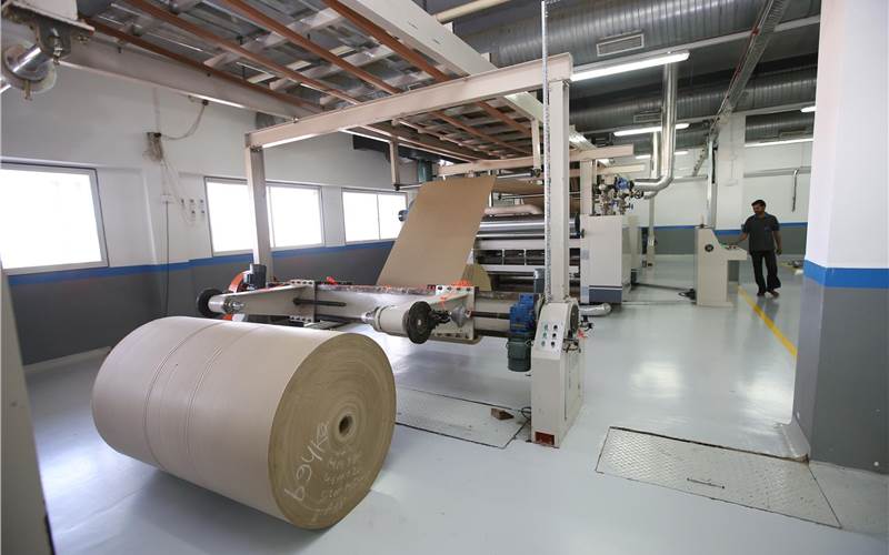 The shopfloor is equipped with single facer narrow and micro flute high speed corrugation machines with auto stacker, backed with Steam heating for 3 Ply structure, manual laminators for 5 / 7 ply structure