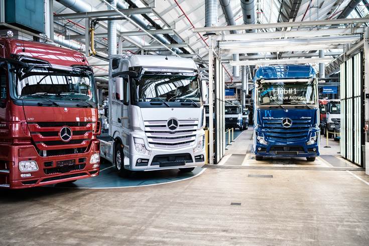 First new Mercedes-Benz Actros rolls off the production line | Autocar ...