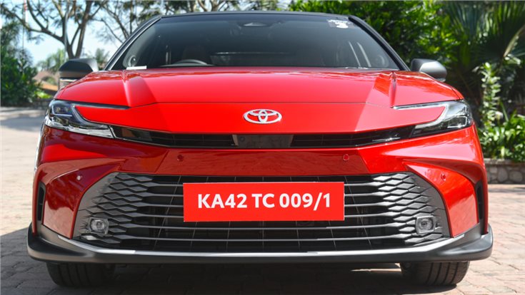 टोयोटा कैमरी स्प्रिंट अंतर, बाहरी, आंतरिक, इंजन, मूल्य अनुमान टोयोटा कैमरी स्प्रिंट अंतर, बाहरी, आंतरिक, इंजन, मूल्य अनुमान