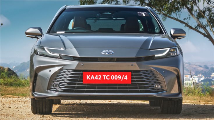 2025 टोयोटा कैमरी फ्रंट 2025 टोयोटा कैमरी फ्रंट