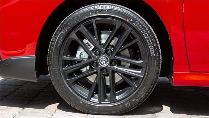 टोयोटा कैमरी स्प्रिंट व्हील टोयोटा कैमरी स्प्रिंट व्हील