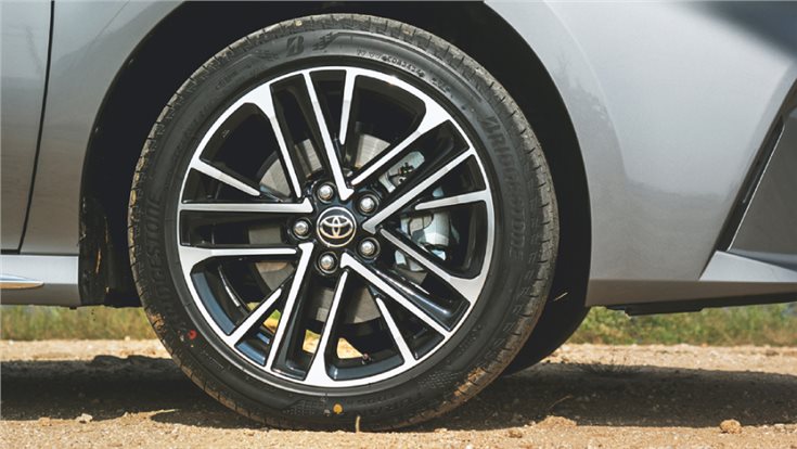 2025 टोयोटा कैमरी व्हील 2025 टोयोटा कैमरी व्हील