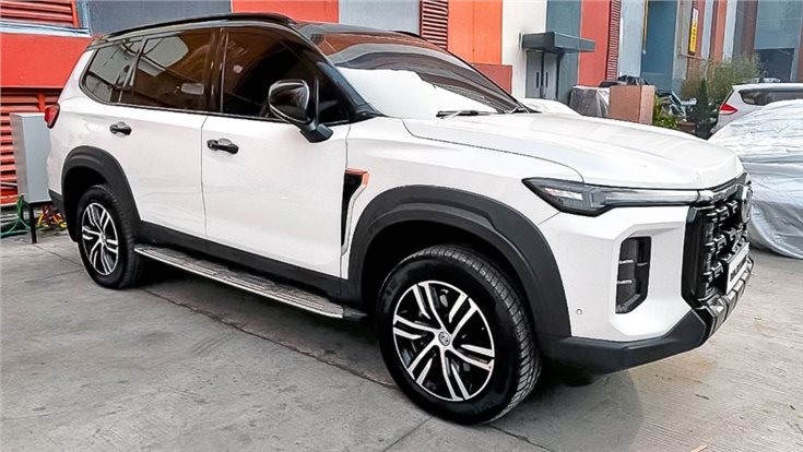 Majestor front quarter MG Majestor India launch details, Majestor vs Gloster, design, features, specs